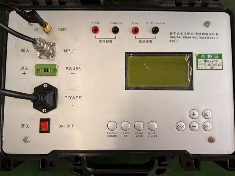Digital peak voltage meter